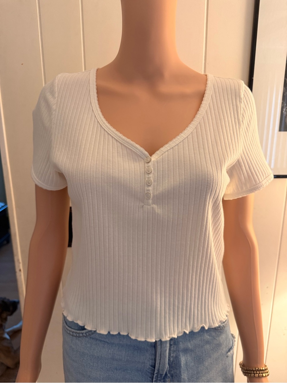 American Eagle Outfitters Ivory White Ribbed Henley Short Sleeve CropTee